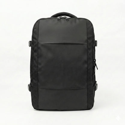 Interno spazioso dello zaino da viaggio espandibile. Mostra il doppio scomparto organizzato con tasca imbottita per pc portatile fino a 15 pollici, divisori per documenti e vano abbigliamento con tasca anti-odore.