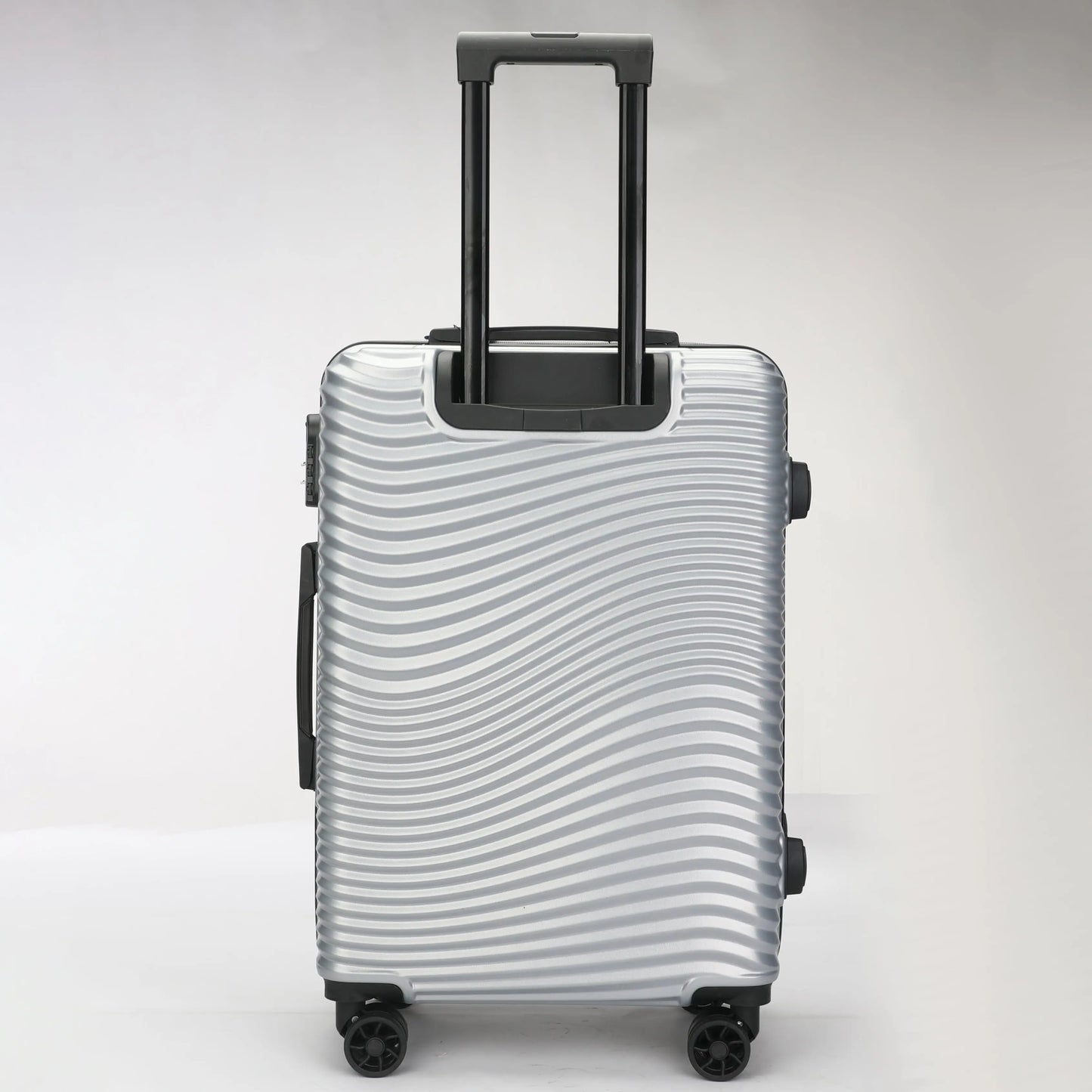 Set trolley rigidi in uso, ideali per viaggi brevi o lunghi