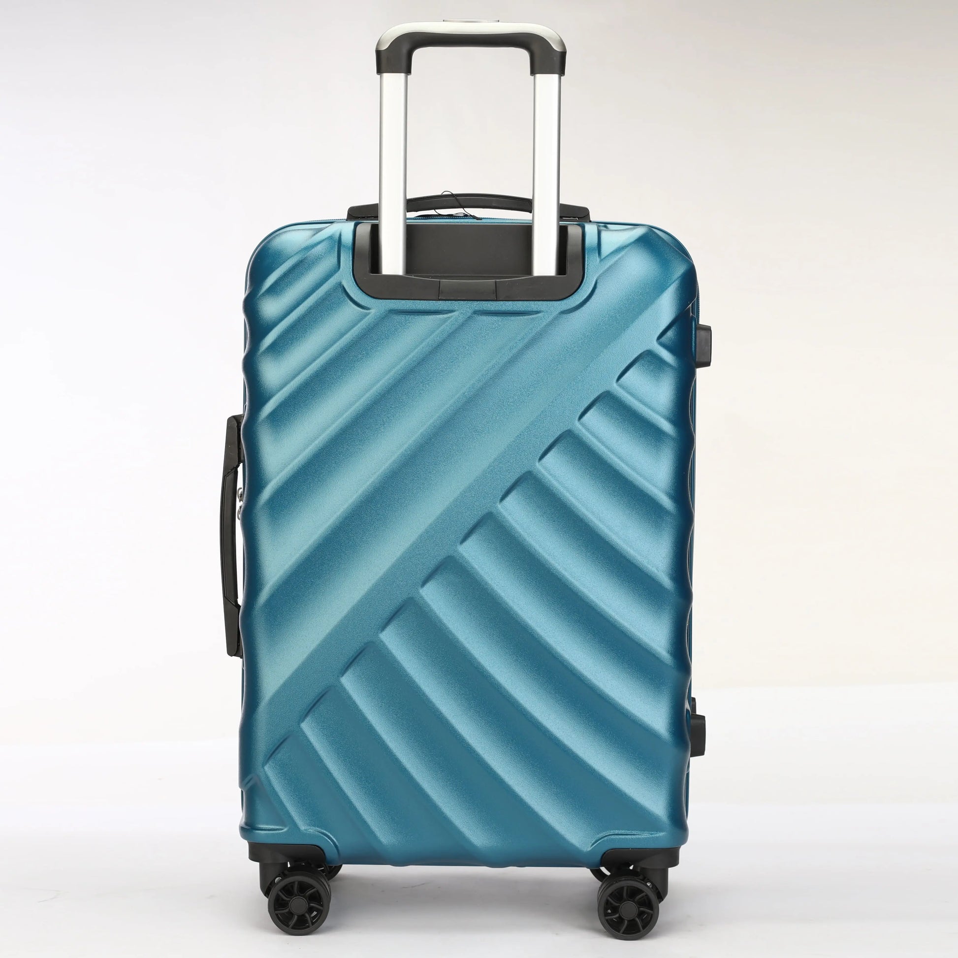 Set trolley rigidi in uso, ideali per viaggi sicuri e comodi