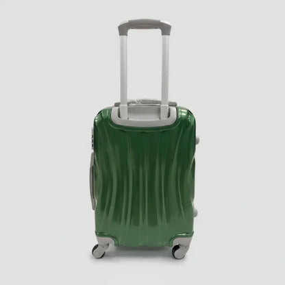 Dettaglio delle 4 ruote piroettanti a 360 gradi e del carrello telescopico in alluminio del trolley da viaggio.