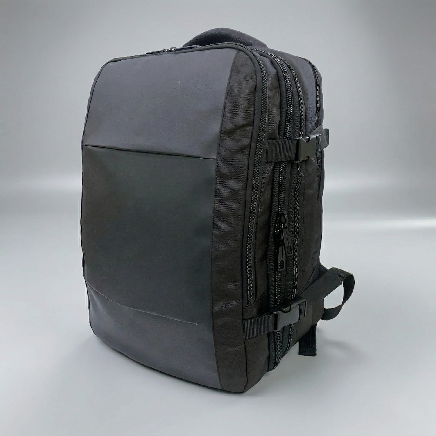 Zaino bagaglio a mano 44x31x23 cm per EasyJet e Ryanair Priority in poliestere 900D nero