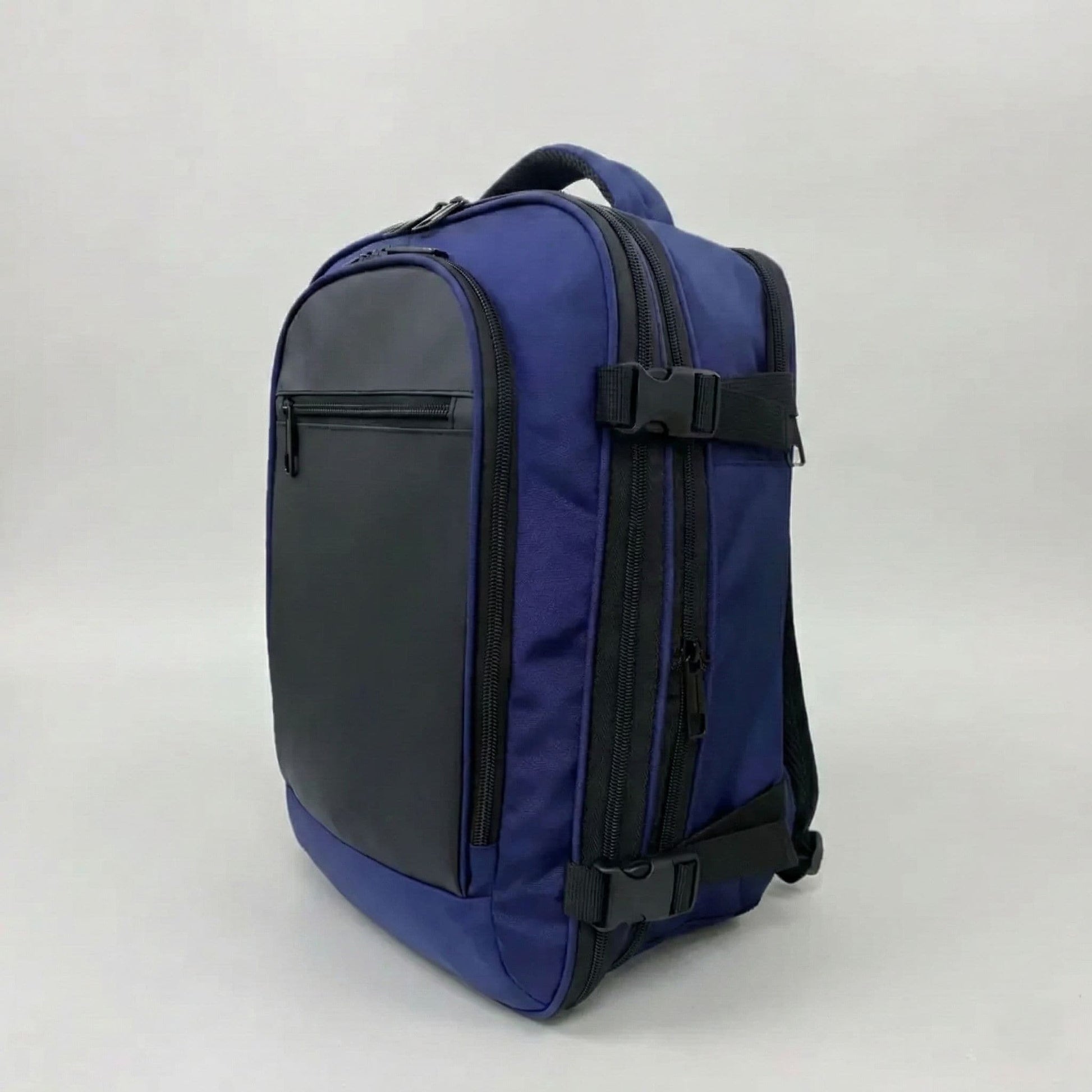 Zaino da viaggio 40x25x20 cm approvato come bagaglio a mano piccolo e gratuito per Ryanair, realizzato in poliestere impermeabile.