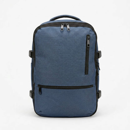Zaino espandibile blu per weekend e voli low cost con tasca impermeabile e fascia per trolley.
